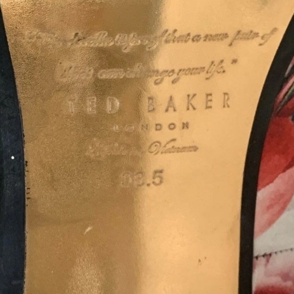 Ted Baker Black and Red Floral Heels Size 38.5 Or Womens Size 8 - Picture 3 of 8